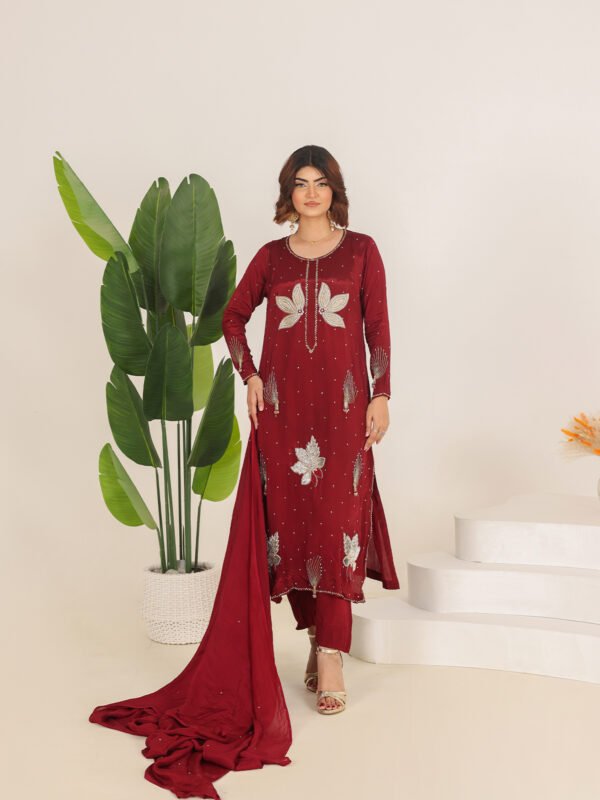 Gul-e-Murassa – Premium Handworked Formal Ensemble